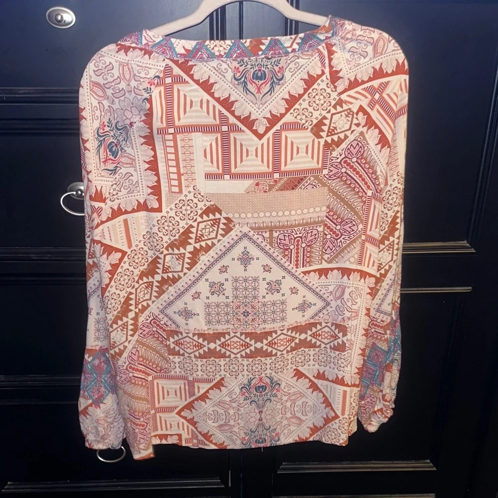 Savanna Jane Lg Multicolor Patterned Top - Picture 3 of 4